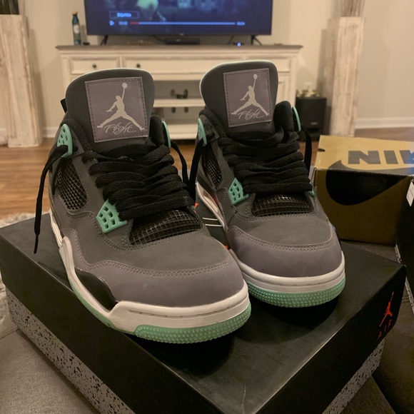Jordan 4 green glow - Picture 2 of 4